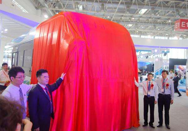 宇通8款重磅产品领航第13届中国国际交通展