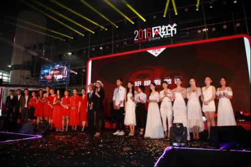 微商36天女石妞妞与您共享网红节美博会精彩(图4) 微商36天女石妞妞与您共享网红节美博会精彩(图4)